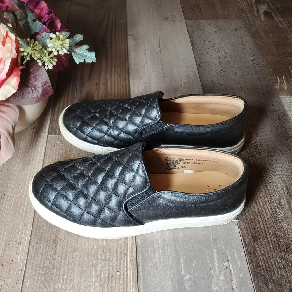 a new day Black Quilted Women's Reese Loafer Sneakers Size 7 1/2
